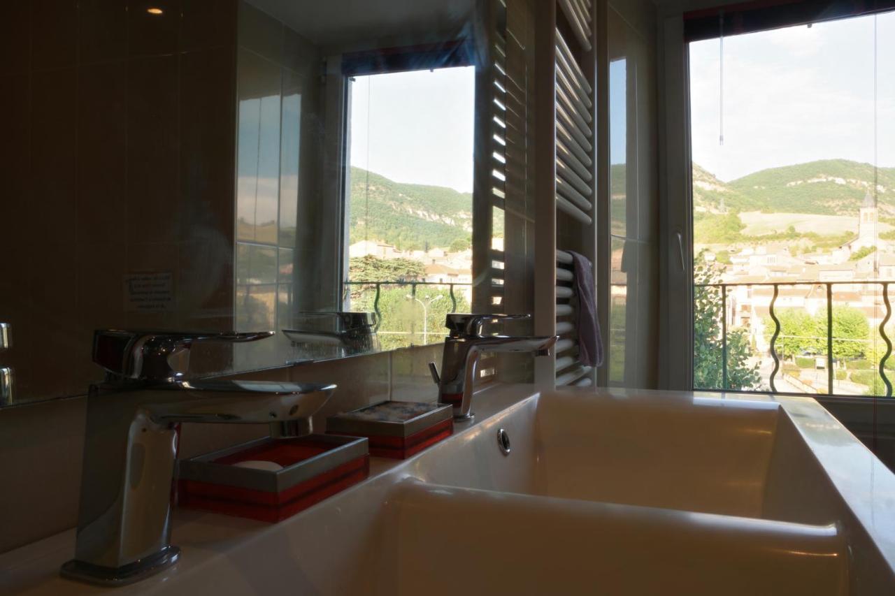 Maison Spacieuse Et Agreable Saint-Georges-de-Luzençon Eksteriør billede