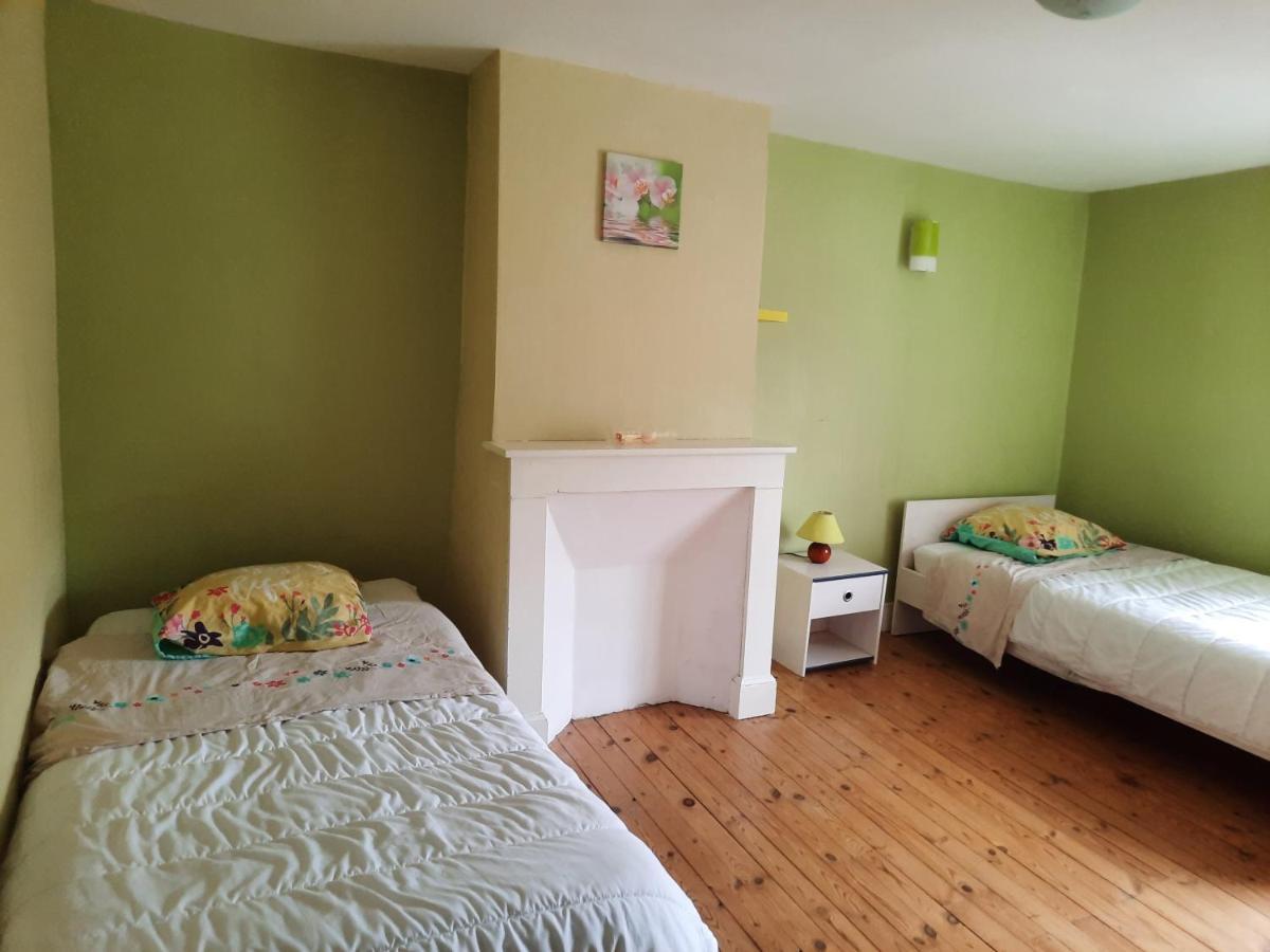 Maison Spacieuse Et Agreable Saint-Georges-de-Luzençon Eksteriør billede