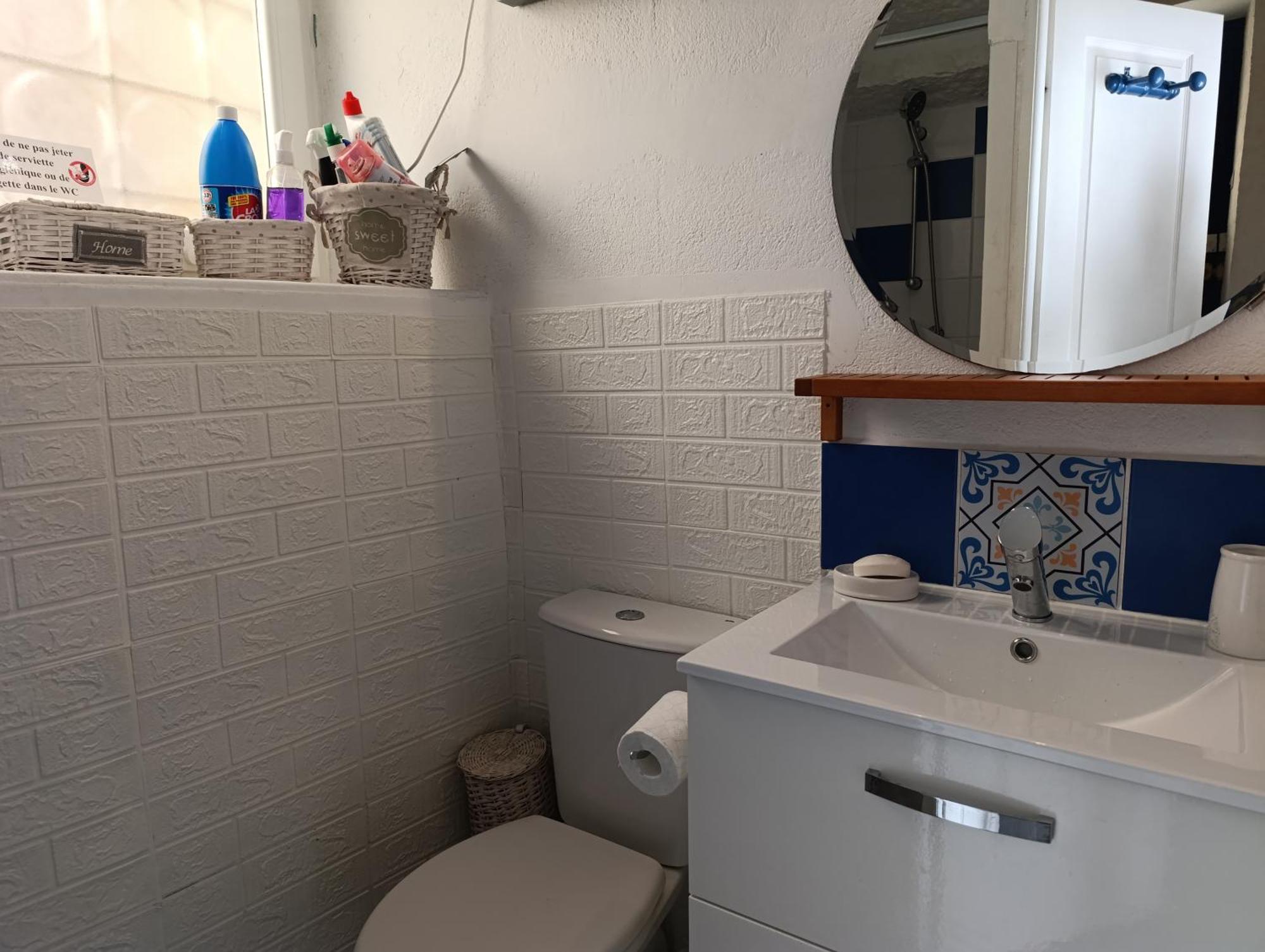 Maison Spacieuse Et Agreable Saint-Georges-de-Luzençon Eksteriør billede